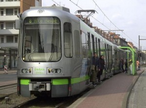 Wikipediabild des hannoverschen Stadtbahnwagens TW2000