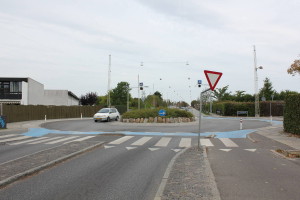 Kreisel an der Kongelundsvej: Nach rechts zweigt die Oliefabriksvej ab