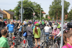 Anderten, Höversche Straße: Die Radler aus Lehrte stoßen dazu
