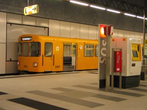 U-Bahnzug am Hauptbahnhof