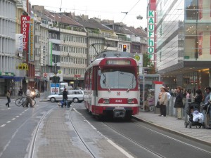 Straßenbahnlinie 713 in der Schadowstraße