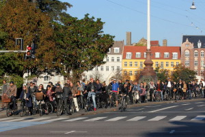 Berufsverkehr in Kopenhagen: Radfahrer an der Dronning-Louises-Bro