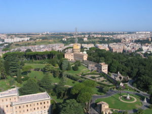 Vatikanische Gärten von der Kuppel des Petersdoms aus gesehen, Vatikanstaat, 2009