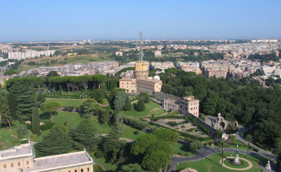 Vatikanische Gärten von der Kuppel des Petersdoms aus gesehen, Vatikanstaat, 2009