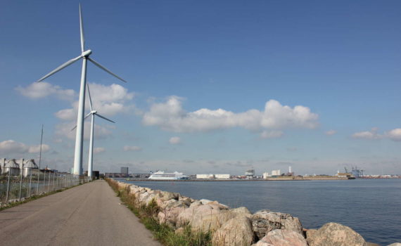 Wind turbine at north of Lynetten, Kopenhagen, September 2013