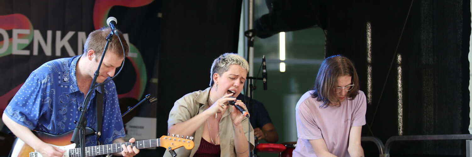 Hertzcasper spielt...