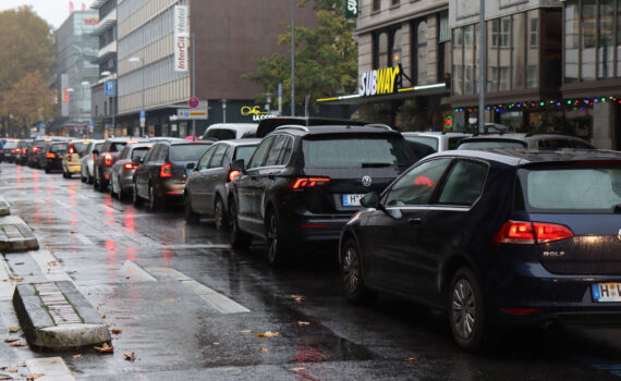 Die Verkehrswelt der SPD-Anträge: Alles voller Autos